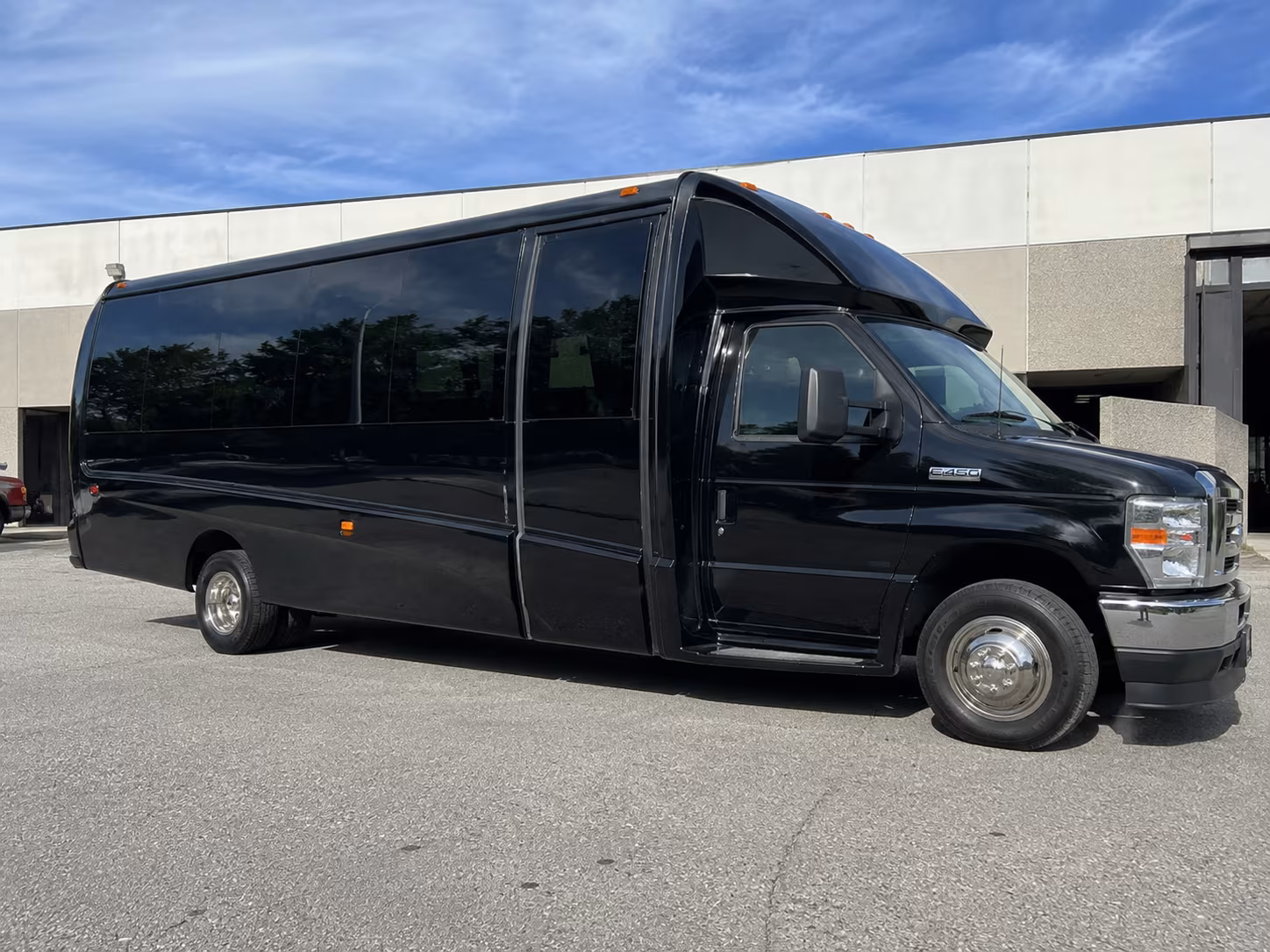 bayonne private shuttles for wedding pickups and drop offs in bayonne