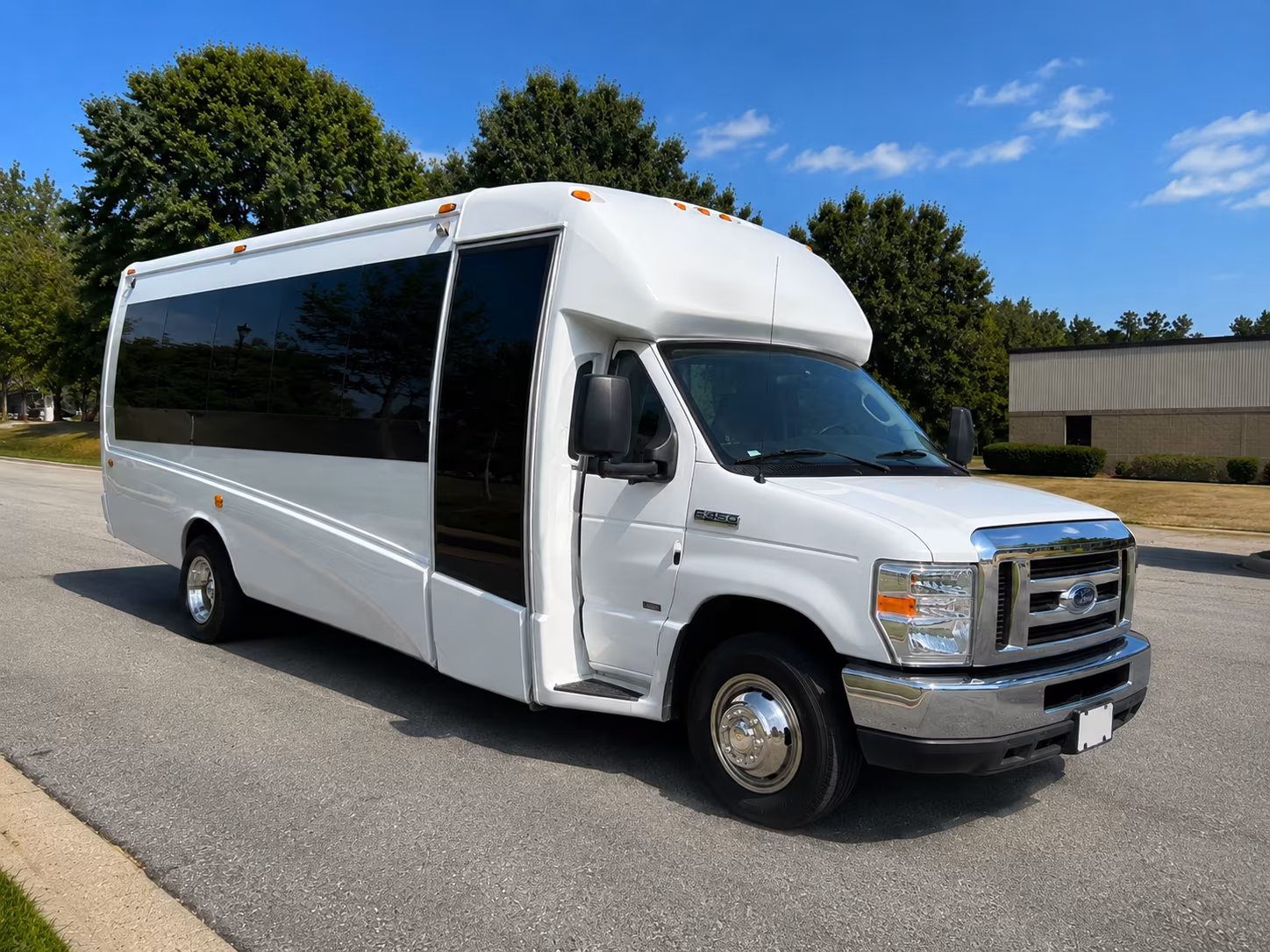 jerseycitycharterbuscompany com helps you find prom buses for popular jersey city venues and photo spots